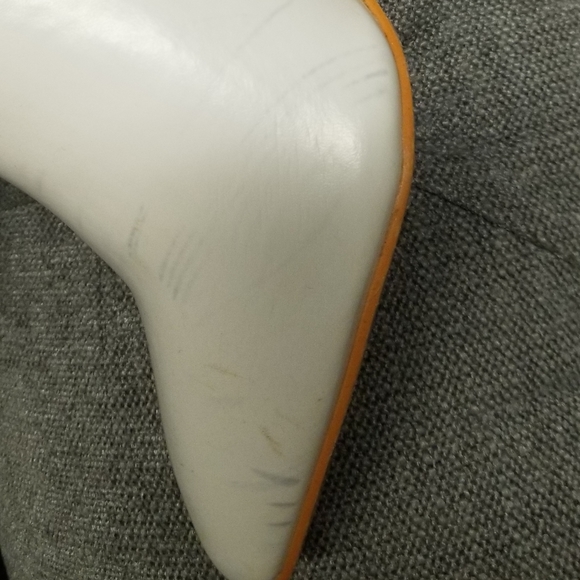 Emery Rose White Block Heel Knee High Boots. - Picture 3 of 3